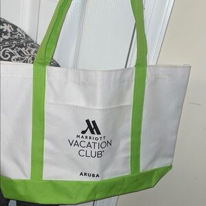 Aruba Tote - White and Green